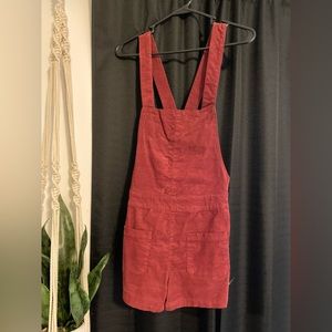 H&M corduroy shorts romper. Burgundy color. Size US 6.